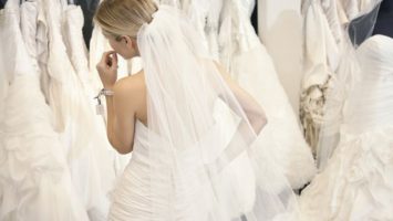 Jak vybrat svatební šaty