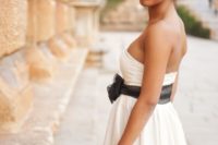 krátké svatební šaty