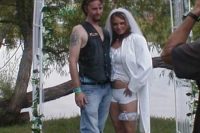 Šílené svatební šaty