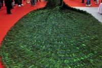 Nejdražší svatební šaty. Youtube.com