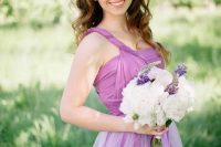 Barevné svatební šaty