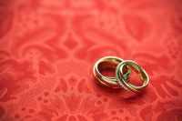 Rozdílné snubní prsteny