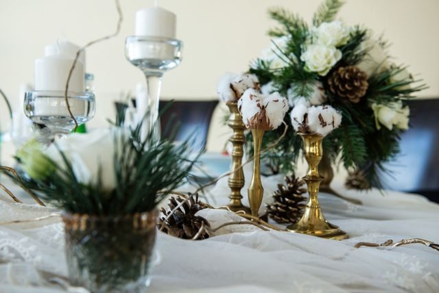 Šišky a chvojí jako dekorace