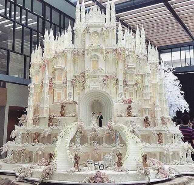 Fascinující svatební dorty