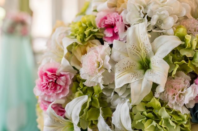 Umělé květiny na svatbě